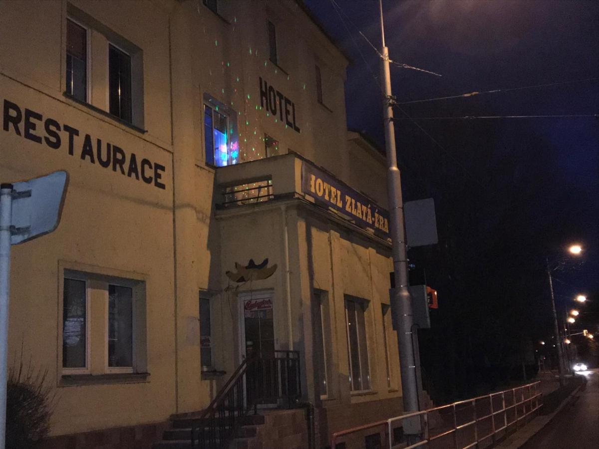 Hotel Zlata-Era Ostrawa Zewnętrze zdjęcie