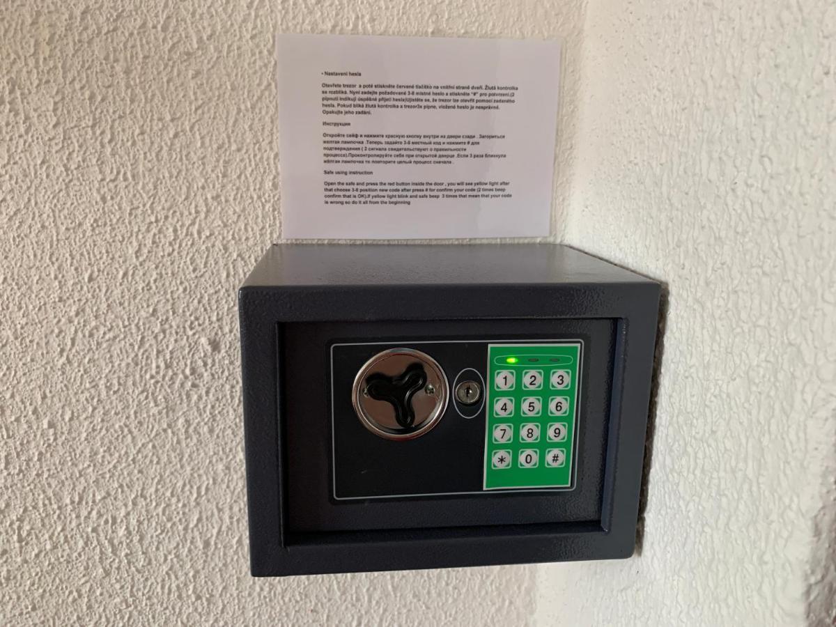 Hotel Zlata-Era Ostrawa Zewnętrze zdjęcie