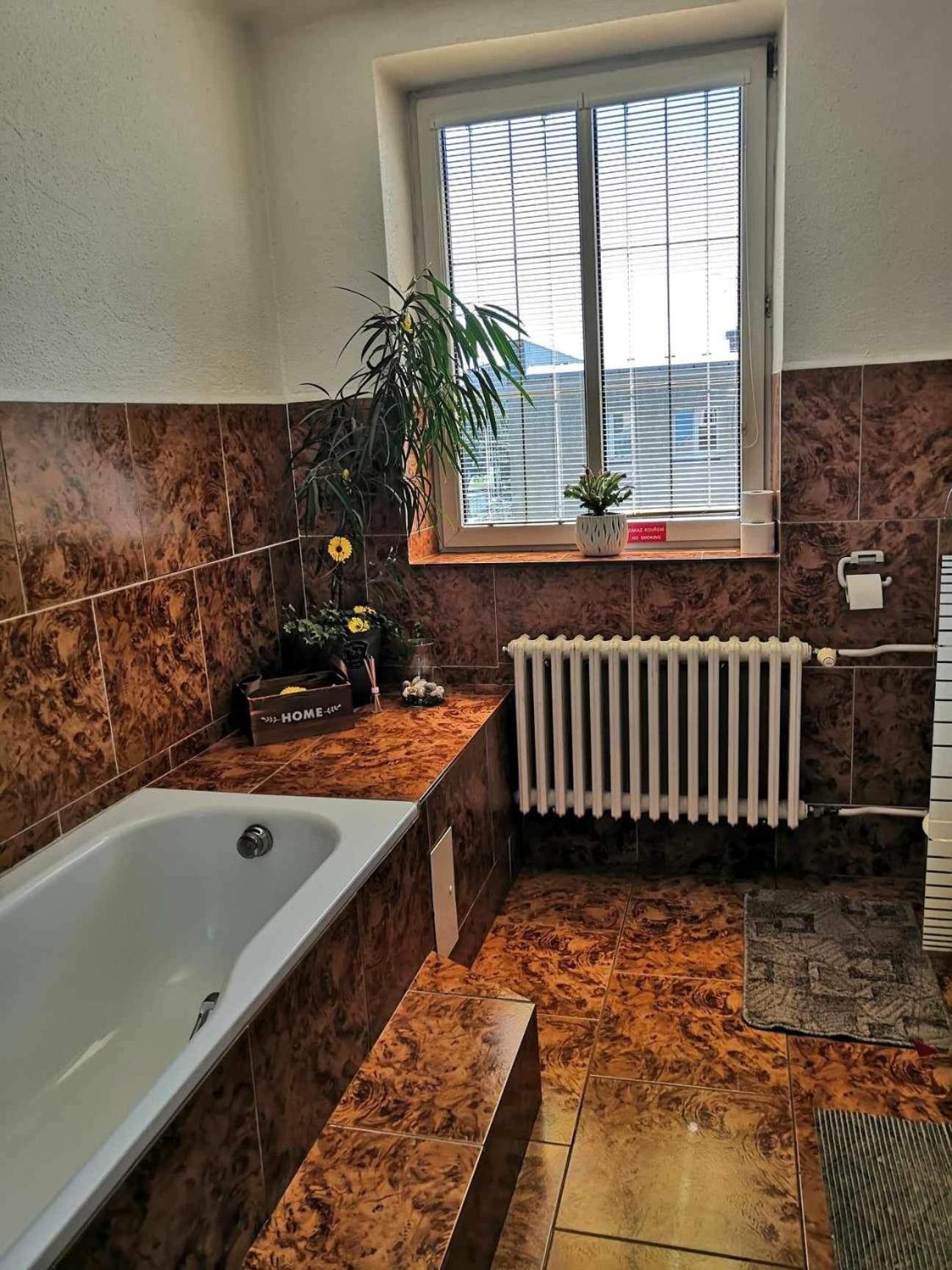 Hotel Zlata-Era Ostrawa Zewnętrze zdjęcie
